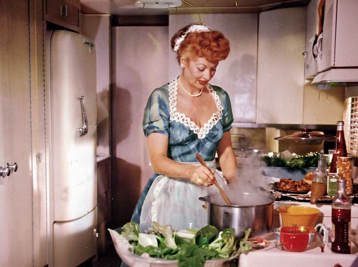60s: The Ideal Housewife