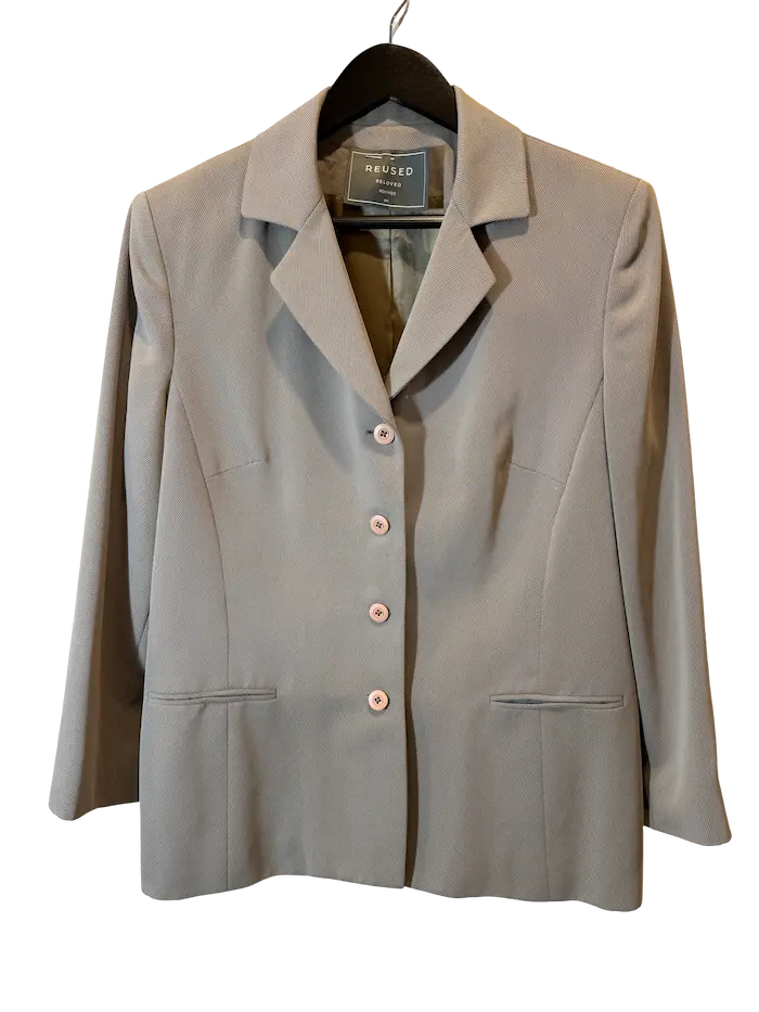 Studio Agent Suit